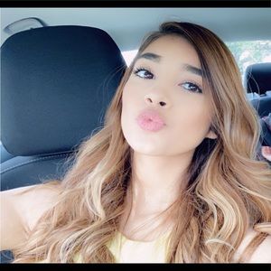 Meet your Posher, Alyssa